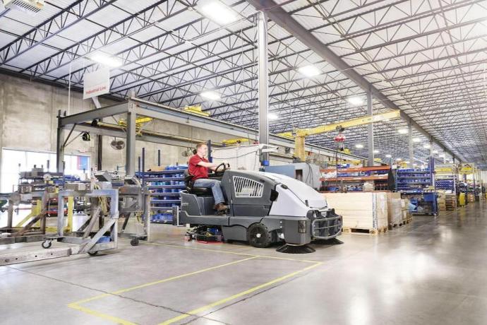 Maintain clean, safe and organised production floors with high-performance equipment built for large manufacturing environments and continuous operations.